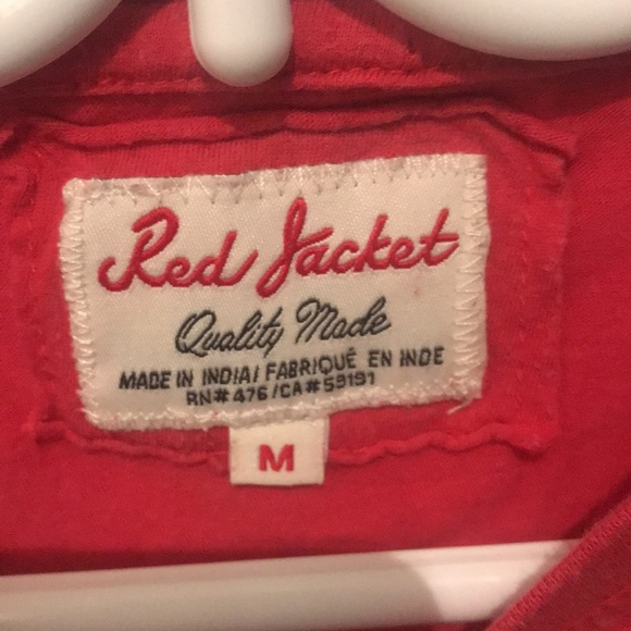 Red Jacket Quality Made Ultra Soft Red and Black Toronto Raptors NBA Tshirt - Picture 3 of 4